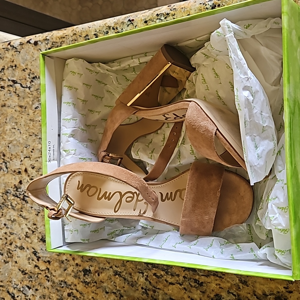Sam Edelman Nude suede heels